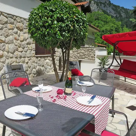 Apartament Oscha - Lov300 By Interhome